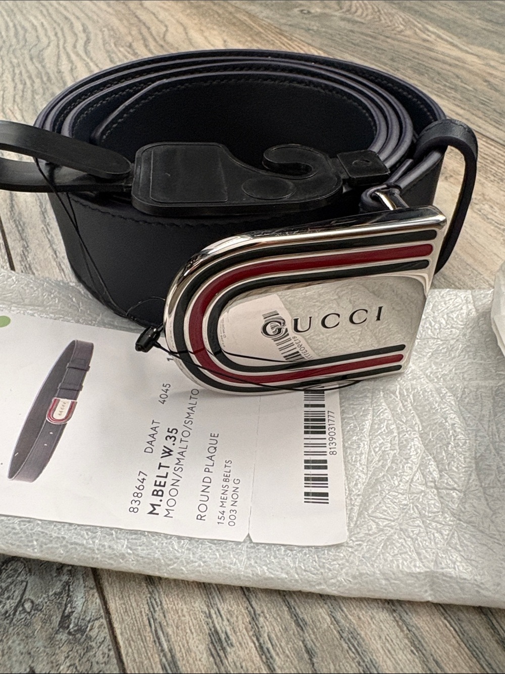 Gucci Leather Men's Belt with Silver Buckle